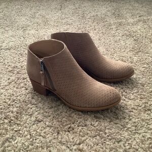 Lucky Brand Booties size 6